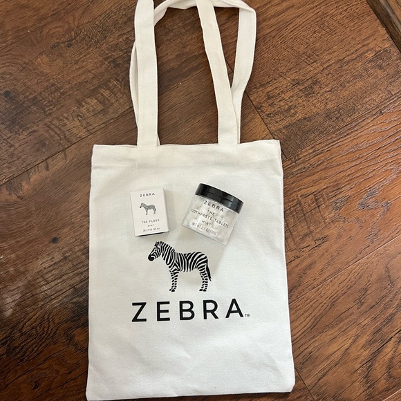 Zebra Toothpaste Tablets & Floss - Picture 7 of 8